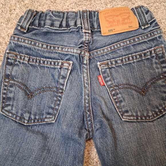 Levi Jeans Adjustable Waist Unisex Size 5 (4-5 Yr Old) - Picture 7 of 13